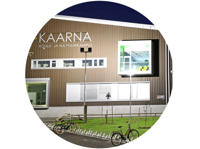 Atea oli Kaarna-koulukampuksella mukana suunnittelemassa ja toteuttamassa niin verkkoratkaisuja kuin monimutkaisia AV-järjestelmiä uuteen auditorioon, liikuntasaliin ja monikamerastudioon.