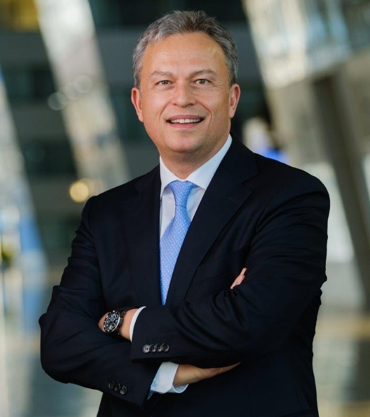 Dr. Manfred Boudreaux Dehmer - Entinen Naton CIO ja kyberturvavastuullinen (CISO).